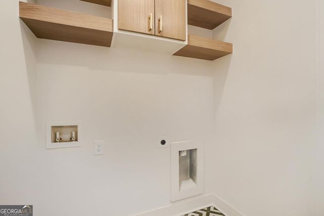 932 Cooper Road, Grayson, GA 30017