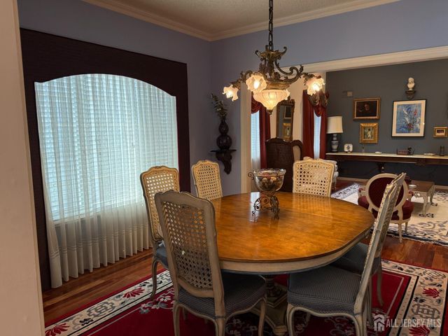 8 Wakefield Court, Monroe, NJ 08831