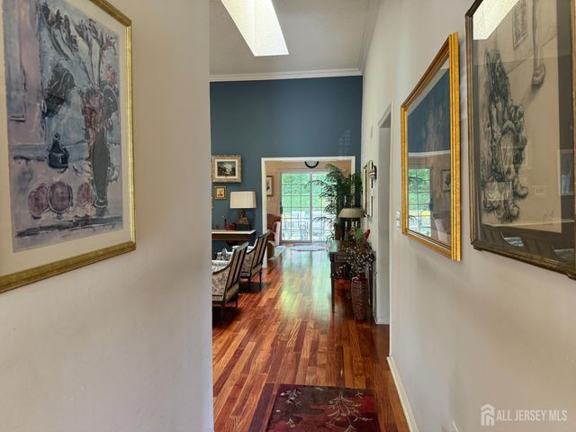 8 Wakefield Court, Monroe, NJ 08831