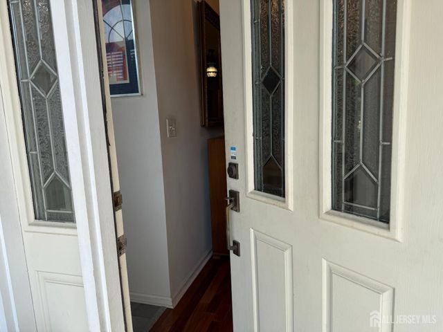 8 Wakefield Court, Monroe, NJ 08831