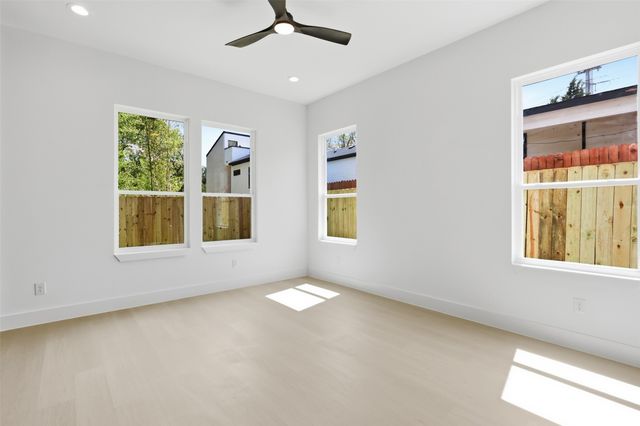 1414 Doyle Avenue, Dallas, TX 75203