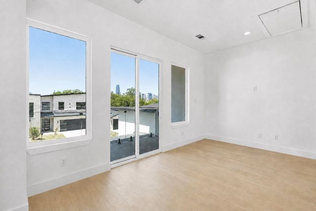 1414 Doyle Avenue, Dallas, TX 75203