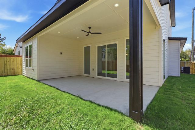 1414 Doyle Avenue, Dallas, TX 75203