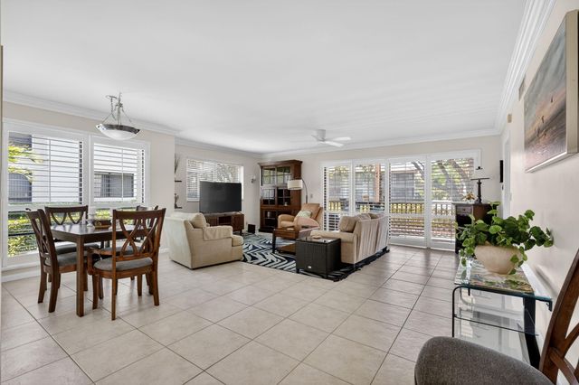 479 Brackenwood Lane N, Palm Beach Gardens, FL 33418