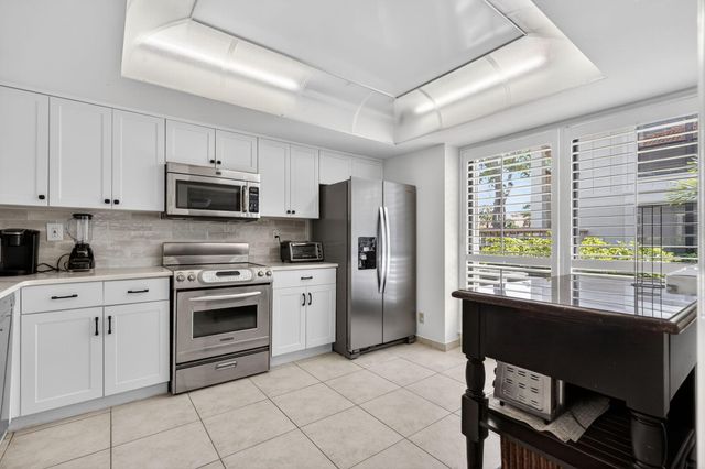 479 Brackenwood Lane N, Palm Beach Gardens, FL 33418