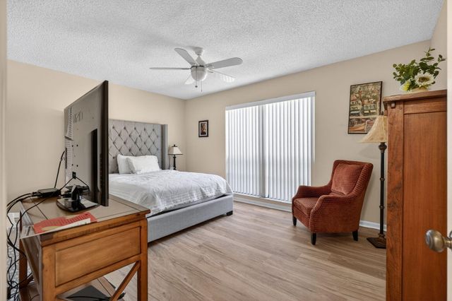 479 Brackenwood Lane N, Palm Beach Gardens, FL 33418