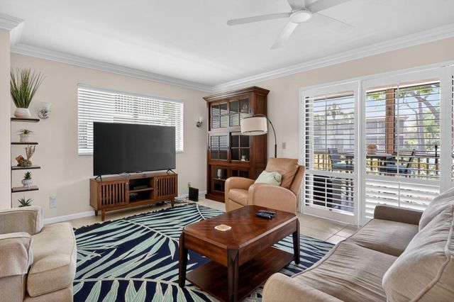 479 Brackenwood Lane N, Palm Beach Gardens, FL 33418