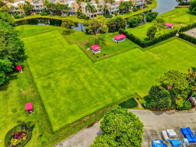 479 Brackenwood Lane N, Palm Beach Gardens, FL 33418