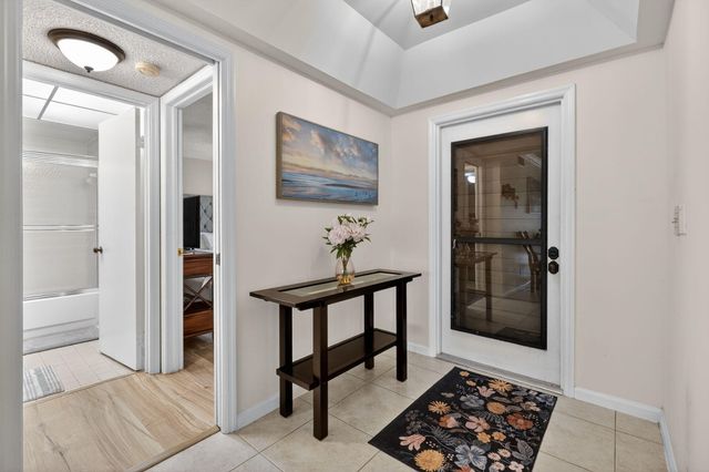 479 Brackenwood Lane N, Palm Beach Gardens, FL 33418