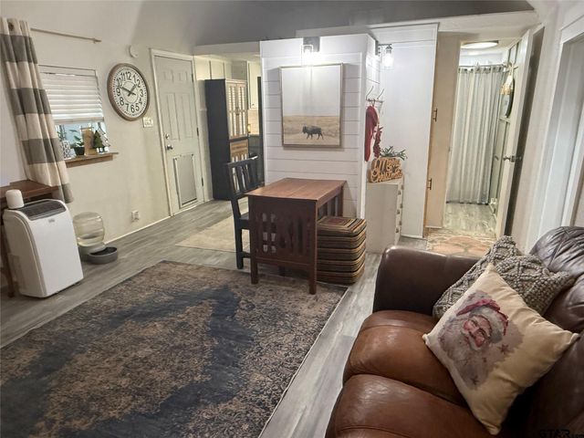 7122 Blackhawk Drive, Mabank, TX 75156