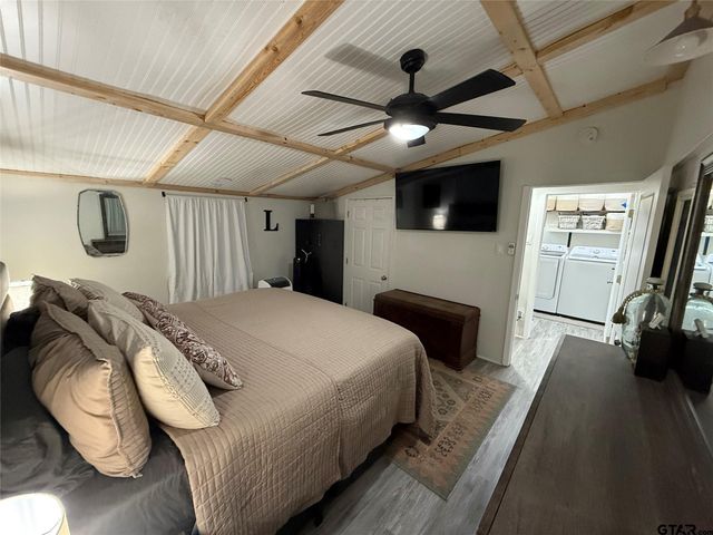 7122 Blackhawk Drive, Mabank, TX 75156