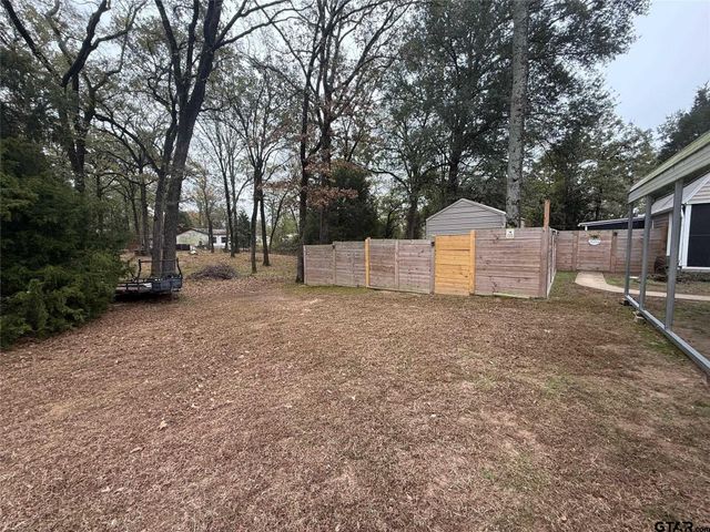 7122 Blackhawk Drive, Mabank, TX 75156