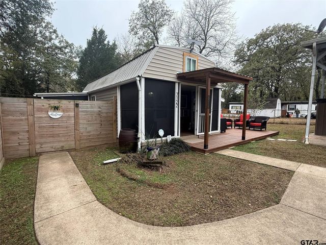 7122 Blackhawk Drive, Mabank, TX 75156