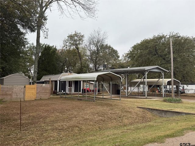 7122 Blackhawk Drive, Mabank, TX 75156