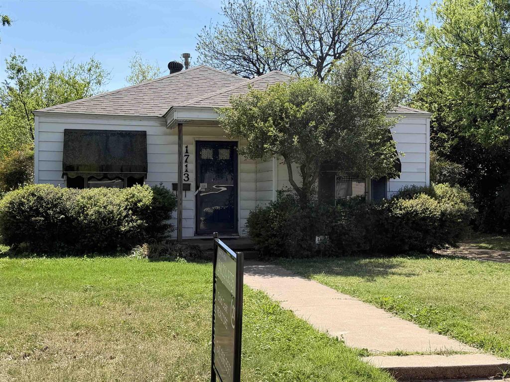 1713 DAYTON AVENUE, Wichita Falls, TX 76301