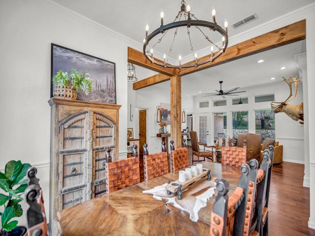 148 Saddle Brook Drive, Hudson Oaks, TX 76087