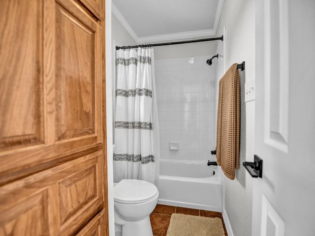 148 Saddle Brook Drive, Hudson Oaks, TX 76087