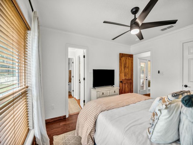 148 Saddle Brook Drive, Hudson Oaks, TX 76087