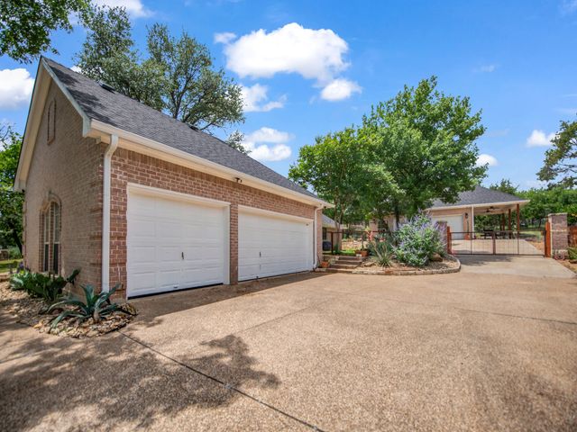 148 Saddle Brook Drive, Hudson Oaks, TX 76087