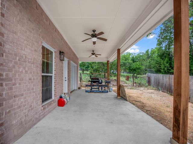 148 Saddle Brook Drive, Hudson Oaks, TX 76087