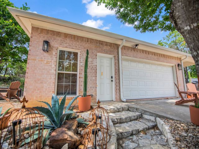 148 Saddle Brook Drive, Hudson Oaks, TX 76087