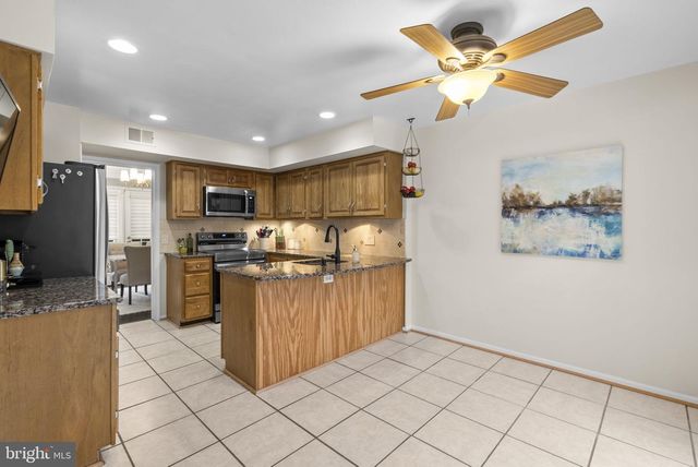 20716 HIGHLAND HALL DR, Montgomery Village, MD 20886