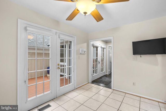 20716 HIGHLAND HALL DR, Montgomery Village, MD 20886