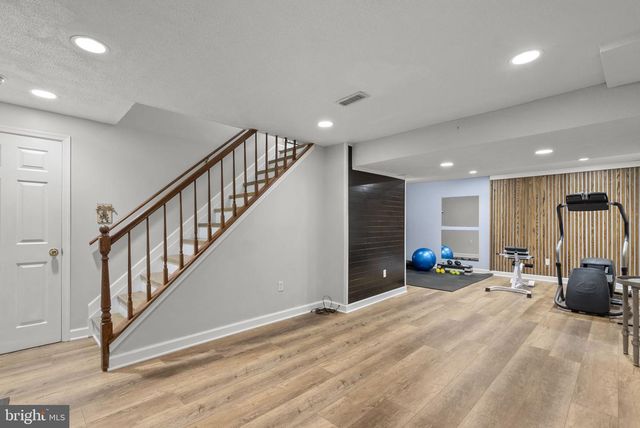 20716 HIGHLAND HALL DR, Montgomery Village, MD 20886