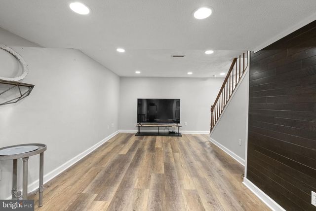 20716 HIGHLAND HALL DR, Montgomery Village, MD 20886