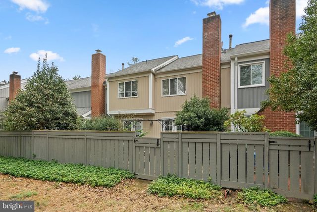 20716 HIGHLAND HALL DR, Montgomery Village, MD 20886