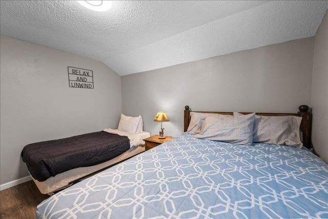 880 Jaybird Lane, Big Bear, CA 92315