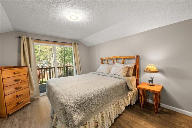 880 Jaybird Lane, Big Bear, CA 92315
