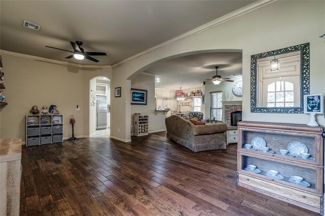 420 Steve Douglas Drive, Edmond, OK 73034
