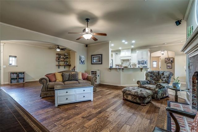 420 Steve Douglas Drive, Edmond, OK 73034
