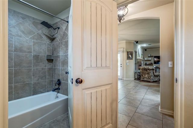 420 Steve Douglas Drive, Edmond, OK 73034