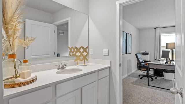 2889 Prairielight Drive, Hiawatha, IA 52233