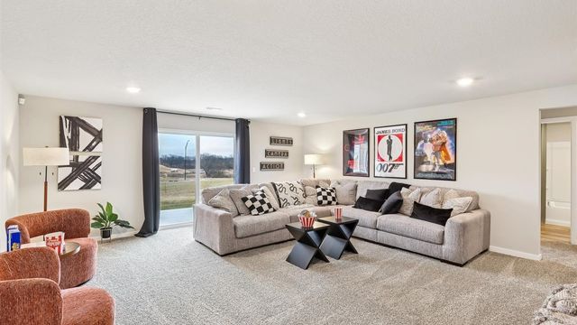 2889 Prairielight Drive, Hiawatha, IA 52233