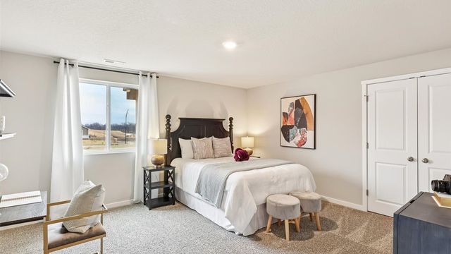 2889 Prairielight Drive, Hiawatha, IA 52233