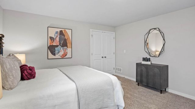 2889 Prairielight Drive, Hiawatha, IA 52233