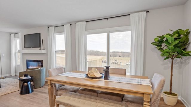 2889 Prairielight Drive, Hiawatha, IA 52233