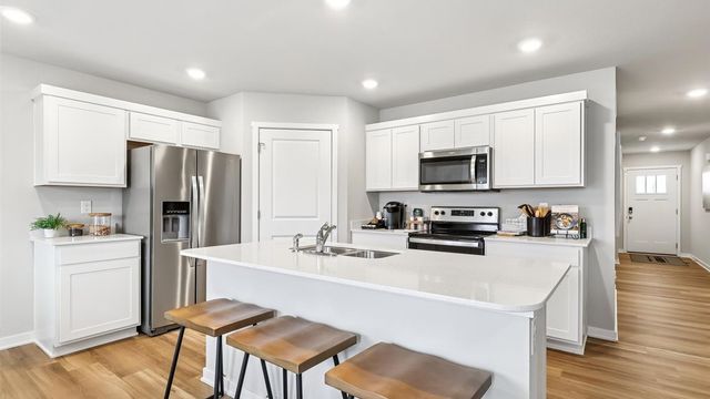 2889 Prairielight Drive, Hiawatha, IA 52233
