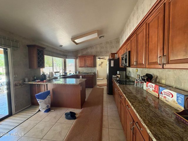 9418 W TONTO Lane, Peoria, AZ 85382