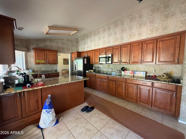 9418 W TONTO Lane, Peoria, AZ 85382