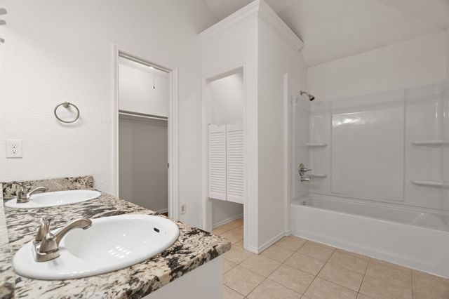 401 Caviness Drive, Grapevine, TX 76051