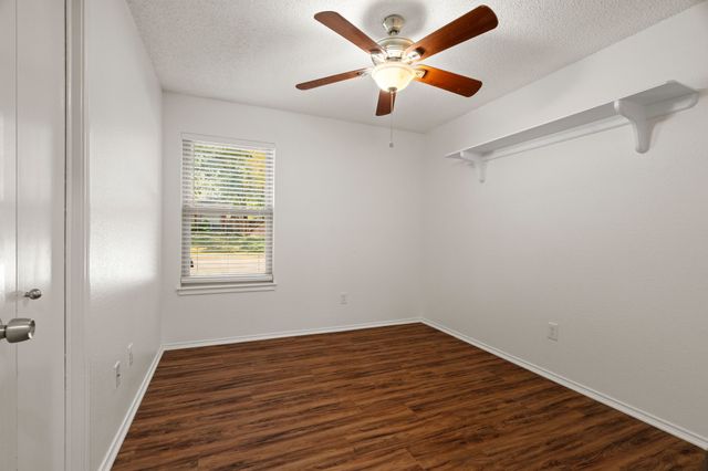 401 Caviness Drive, Grapevine, TX 76051