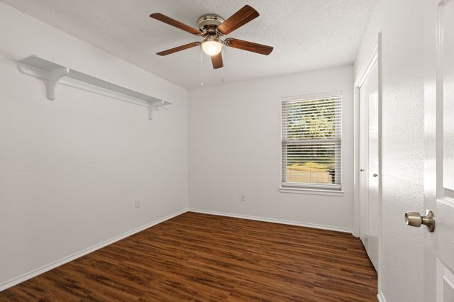 401 Caviness Drive, Grapevine, TX 76051