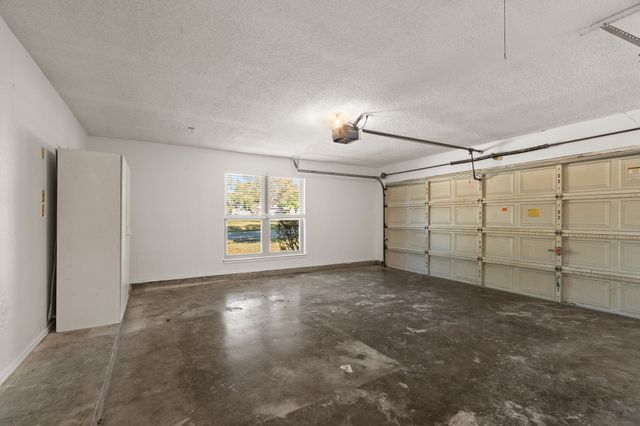 401 Caviness Drive, Grapevine, TX 76051