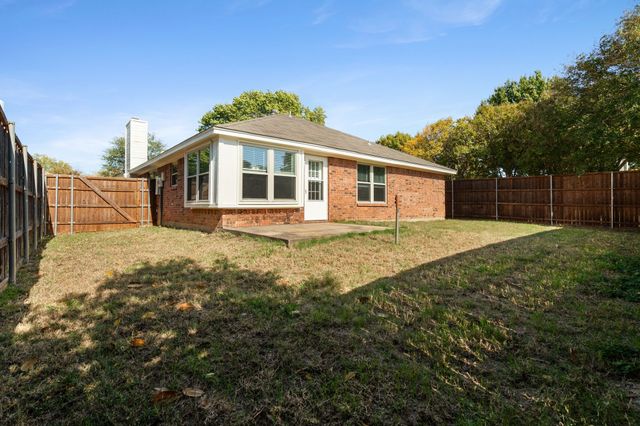 401 Caviness Drive, Grapevine, TX 76051