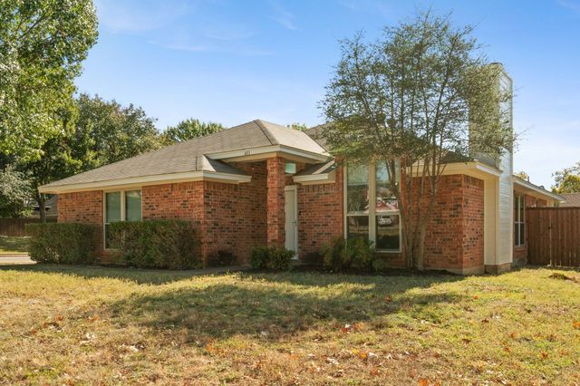 401 Caviness Drive, Grapevine, TX 76051