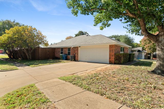 401 Caviness Drive, Grapevine, TX 76051